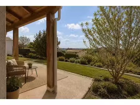 maison de 80 m2 à rénover sur un terrain avec vue dégagée