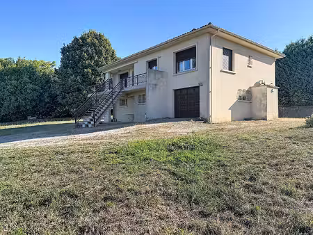rare sur le secteur maison de 152m2 habitable sur une parcelle de plus d'1 hectare