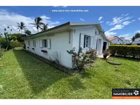 maison de plain-pied sur grand terrain