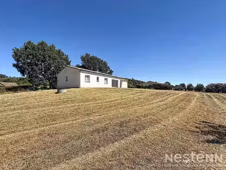 à louer belle maison familiale de 137 44 m² à mervilla avec vue sur les pyrénées