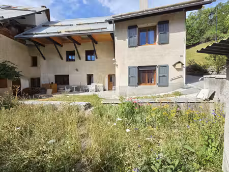 maison de village avec potentiel sur les hauteurs de villard
