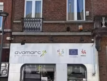 maison de commerce ou à usage de bureaux