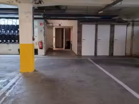 place de parking en sous-sol