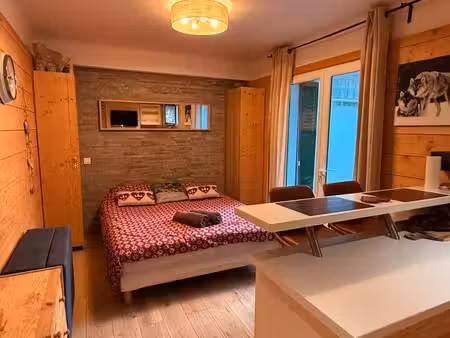 studio rénové centre auron avec jardin idéal investissement locatif