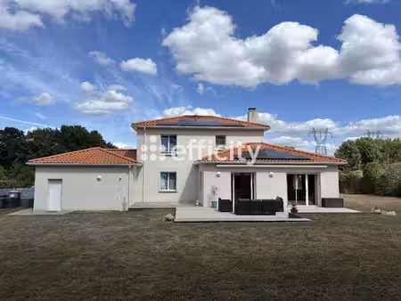 maison 6 pièces - 155 m²