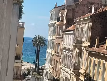 magnifique studio avec terrasse  carré d'or cannes  parfait état  vendu meublé et équipé