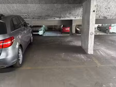 place de parking 75009