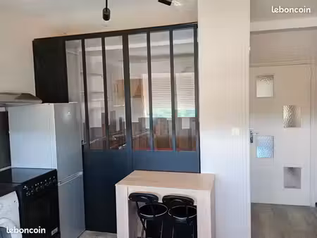 appartement meublé tout équipé  très bon standing  vue magnifique  idéal étudiant ou jeune