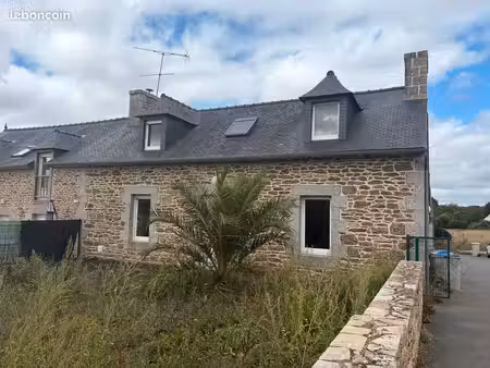 maison entièrement rénovée  4 chambres – garage  terrasse et jardin