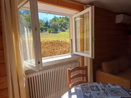 grand appartement t2 en duplex   meublé de 63 métres carrés disponible