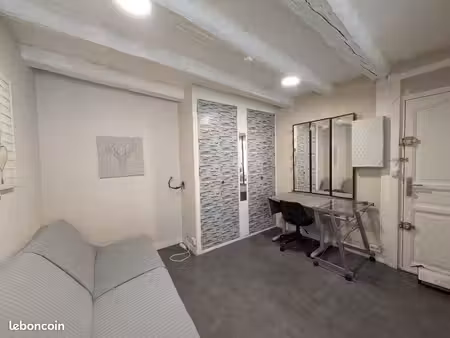 studio hypercentre de 18 m2  tout équipé