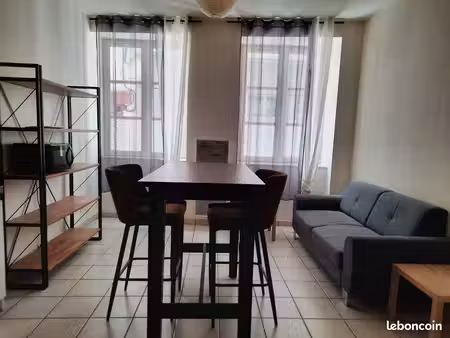 a louer  t1 bis meublé centre ville de rodez