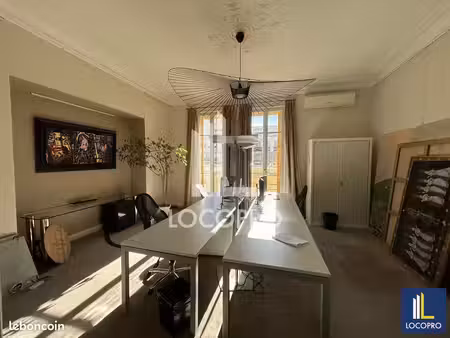 bureau 205 m²