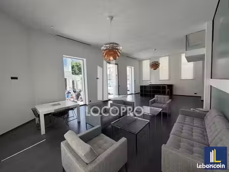 bureau 400 m²