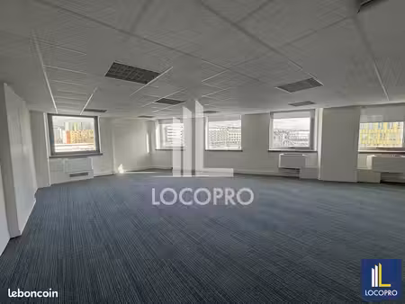 bureaux 170 m²
