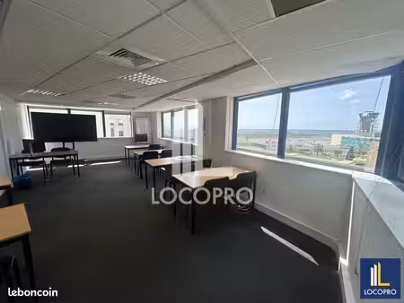 bureaux 230 m²