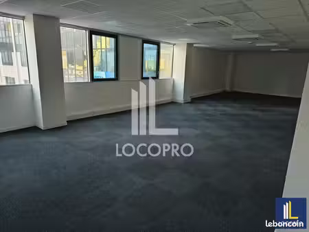 bureaux 279 m²
