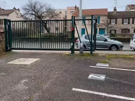 parking extérieur sécurisé quartier fauconnet