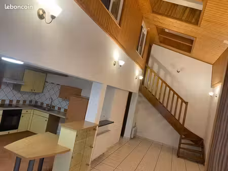 maison mitoyenne / rénovée / à saisir / proche lux