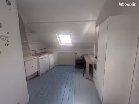 studio 20m² proche fac des arts  citadelle et facs st leu