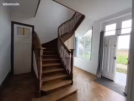 maison 4 pièces 196 m²