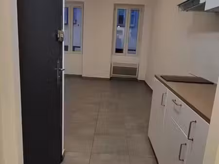 studio 18m2 à louer aubagne