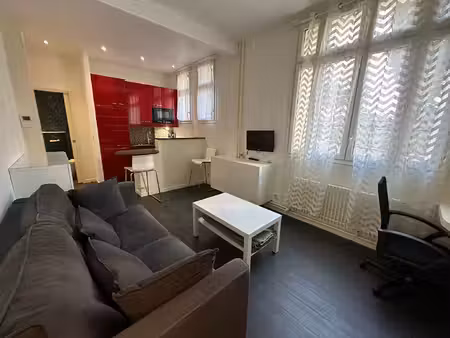 studio meuble rue jean de la fontaine 75016 - rdc sur cour 20 m2