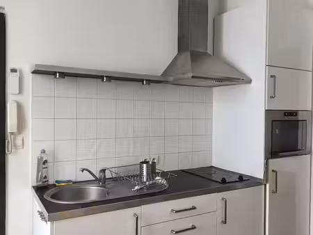 2 pièces 25 m2 - clim réversible - lyon 8 - grange blanche