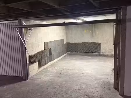 box/parking/local à vendre déjà loué