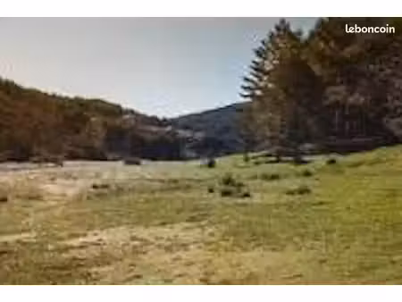 terrain 513 m² la fare les oliviers