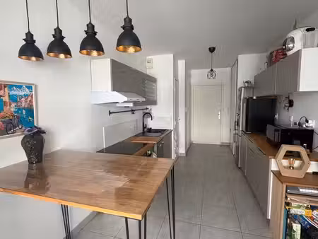 charmant t2 avec balcon et parking - lyon 3e  quartier part-dieu / garibaldi