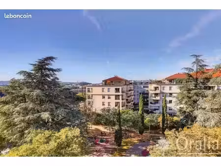 appartement 3 pièces 77 m²