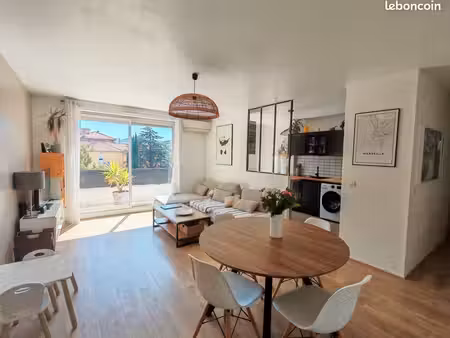 appartement t3 – dernier étage – terrasse plein sud – garage et parking