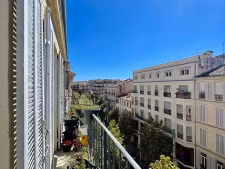 t4 marseillais traversant proche place castellane