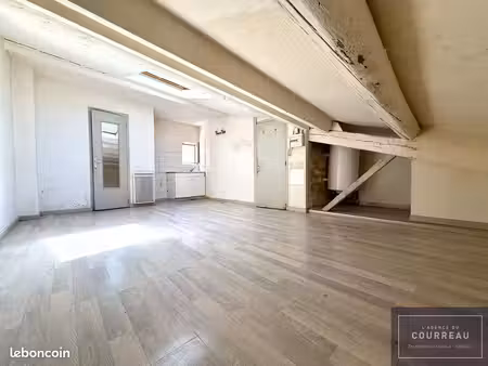 studio 1 pièce 27 m²