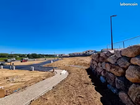 terrain 352 m² servian