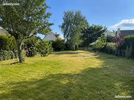 terrain 366 m² guipry