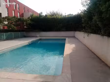 partuculier vend t2 le crès avec piscine dans résidence de standing