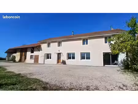 ferme rénovée de 212 m²