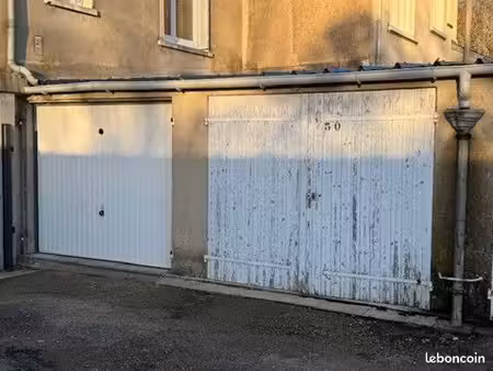 loue garage / box à châteauroux