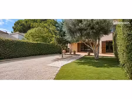exclusivite st cyr sur mer maison composée de 2 appartements