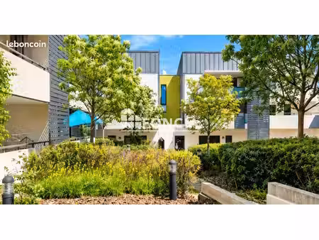 saint-jean-de-védas — t3 traversant de 62 93 m² avec terrasse et parking
