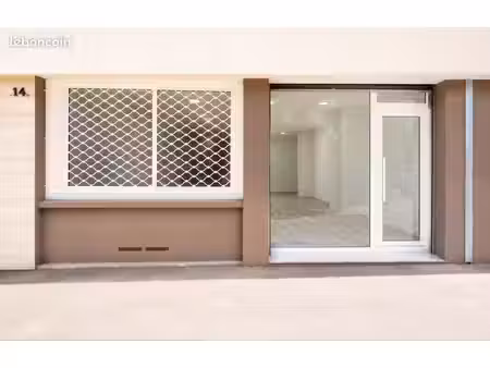 loue bureau refait à neuf