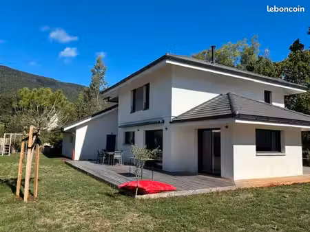 maison 6 pièces 2021 – 163 m² – garage 41m² -terrain 905 m²