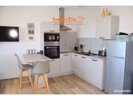 studio 1 pièce 28 m²
