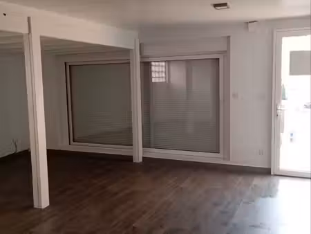 local commercial