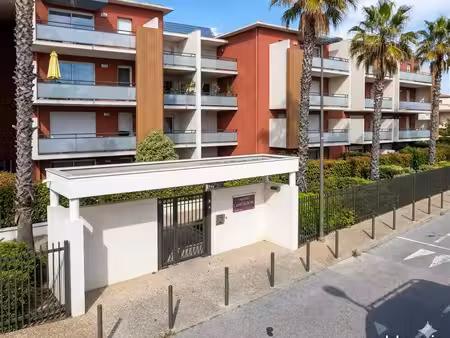 t3 66 m² avec terrasse  garage et piscine