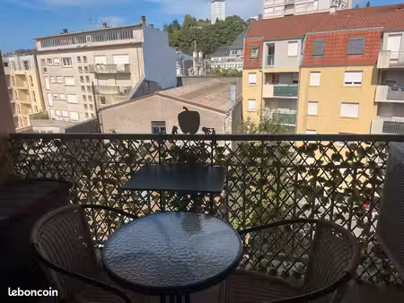 appartement avec ascenseur/ balcon / climatisation