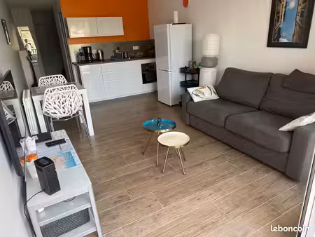appartement 2 pièces rénové à deux pas de la mer