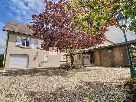 pavillon 6 pièces 151 m²